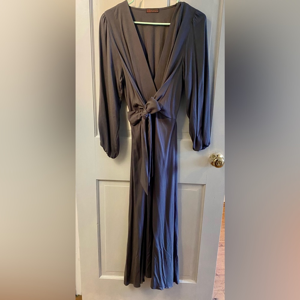 Italian Kokoro grey wrap dress with tie; size 4
